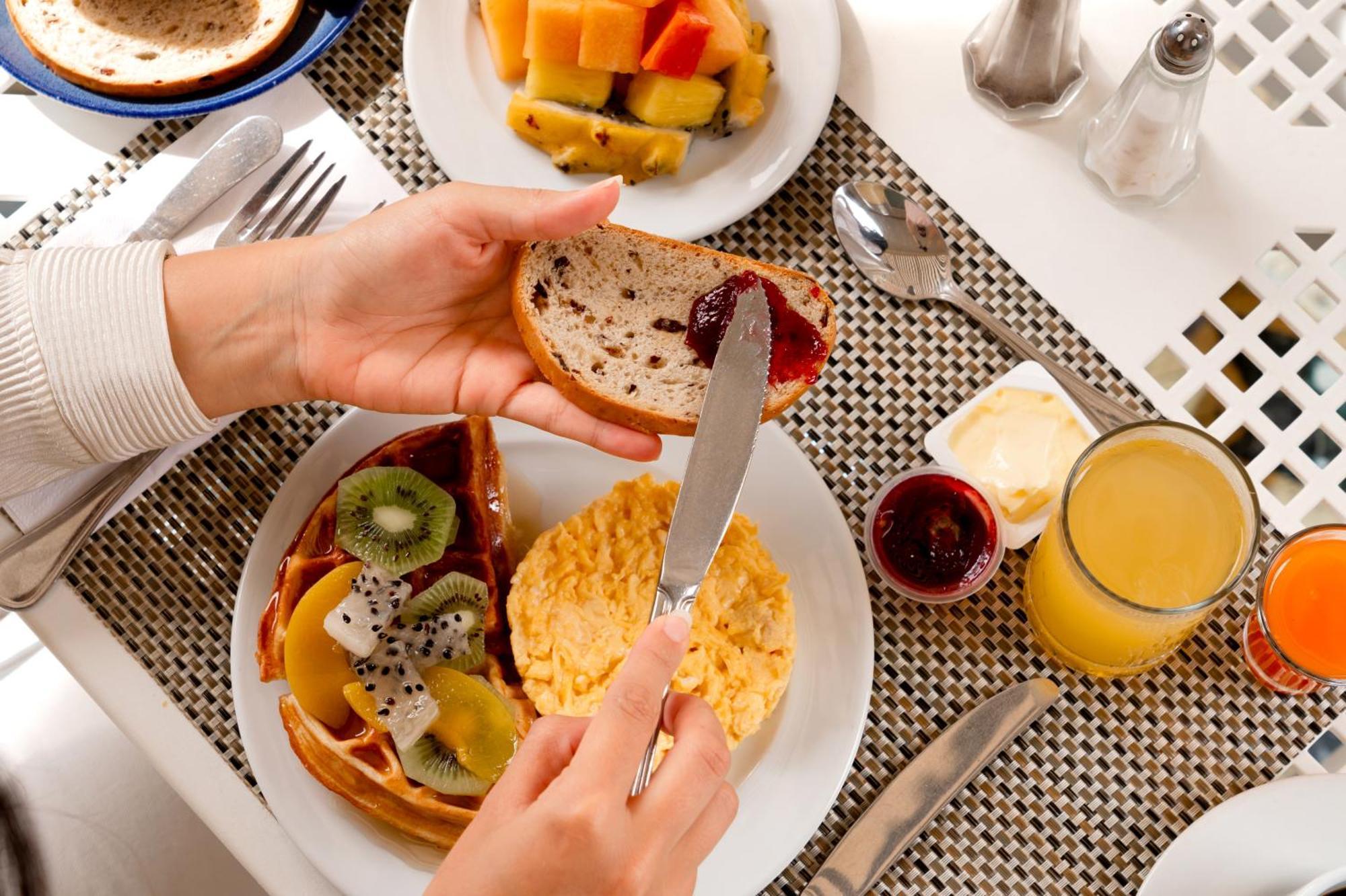 Hotel Dann Carlton Barranquilla Y Centro De Convenciones 외부 사진 A continental breakfast