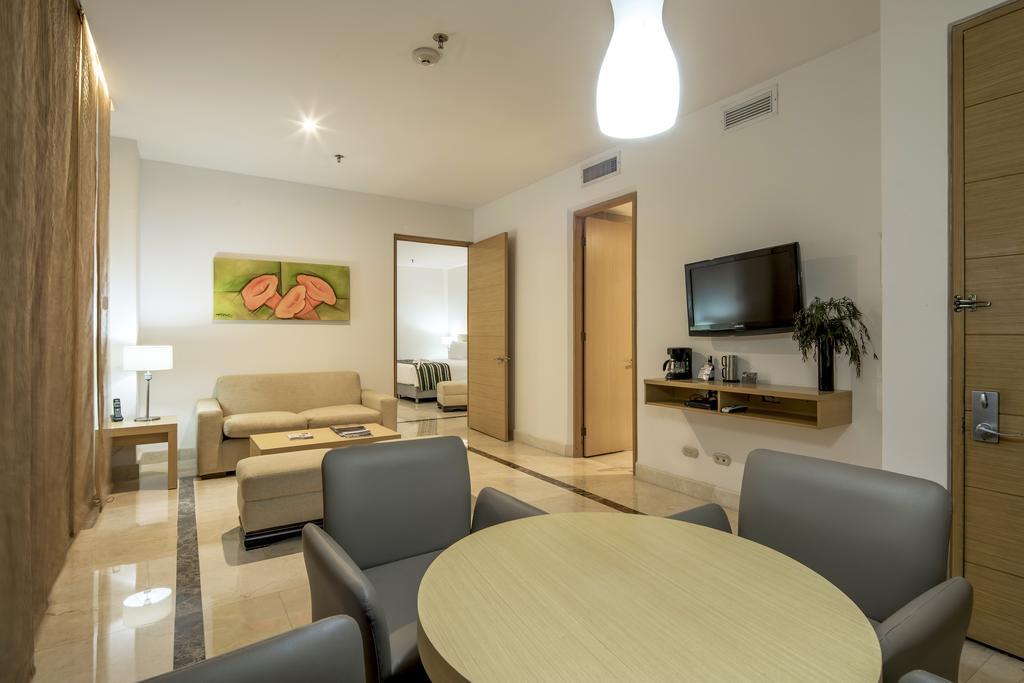 Hotel Dann Carlton Barranquilla Y Centro De Convenciones 외부 사진 A suite at the hotel